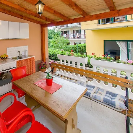 Anita-triple With Terrace Διαμέρισμα *