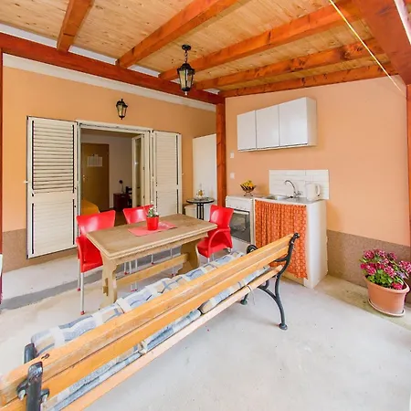 Anita-triple With Terrace Lägenhet